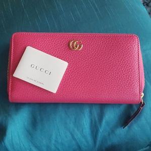 Gucci wallet!